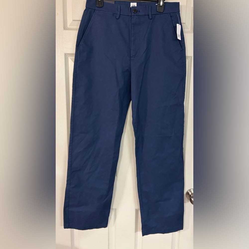 NWT GAP Essential Khaki Loose Navy Pants, Size 31x32